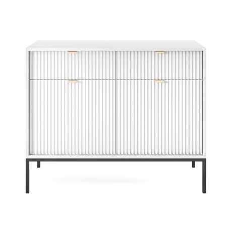 colour - shades of white, Feet colour sand - Black